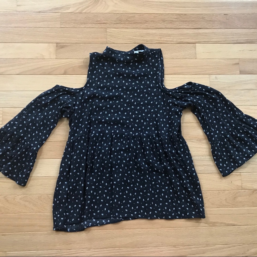 cold-shoulder navy top